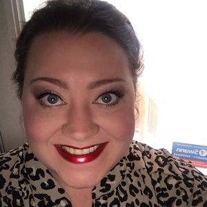 Meet your Posher, Celia